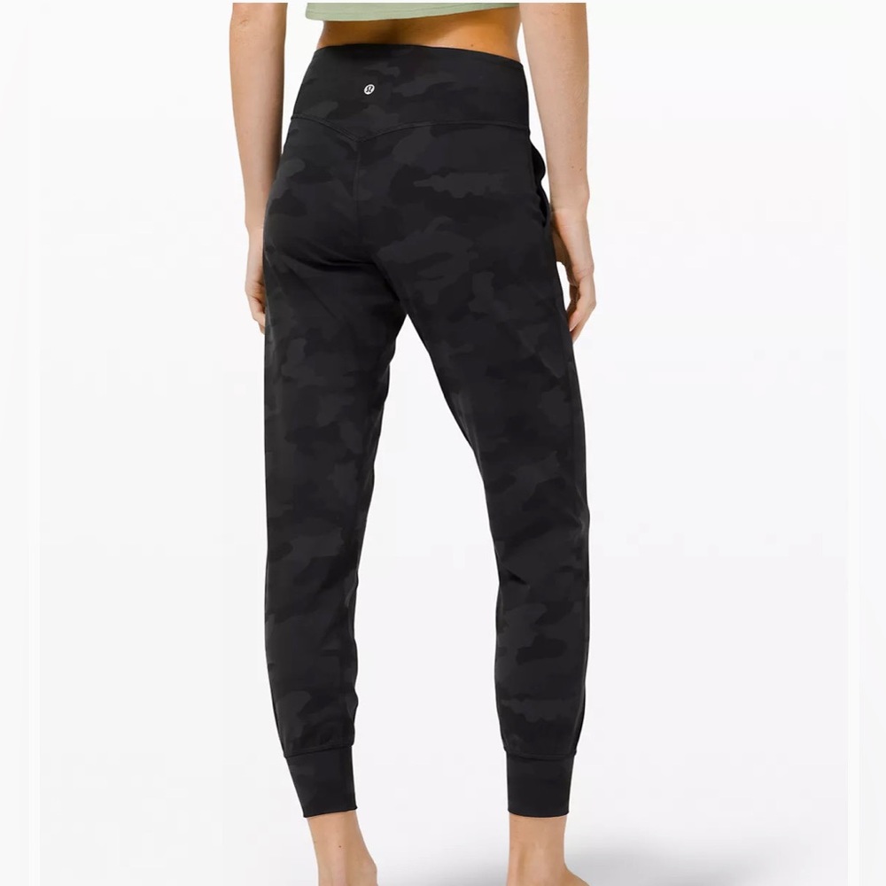 lululemon Align™ High-Rise Jogger
Full Length camo size 4